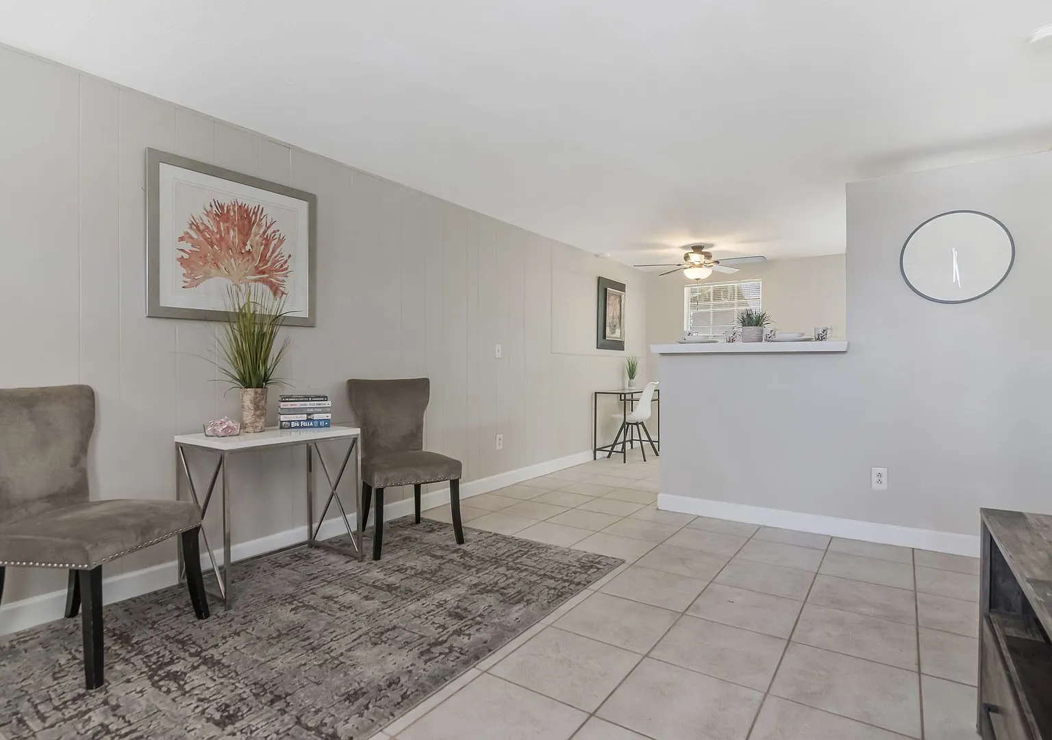 Move-In Ready 1BR/1BA Duplex in Brandon, FL $1,250/Month, Across from Brandon Mall — Photo 1
