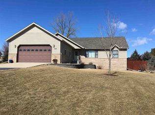 254 7th Ave SE, Waukon, IA 52172
