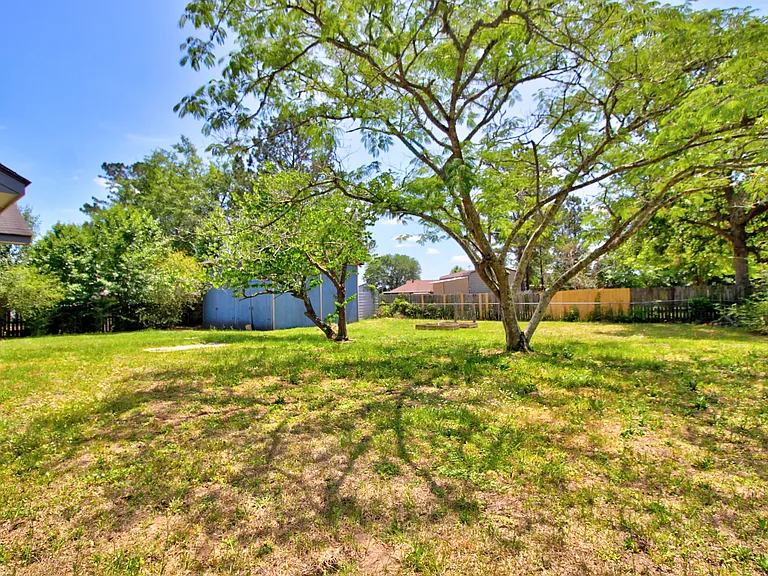 218 Sheila Dr — Photo 25