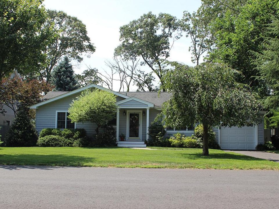 1st image of 653 Carroll Fox Rd