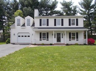 6016 Old Manor Ct, Roanoke, VA 24019