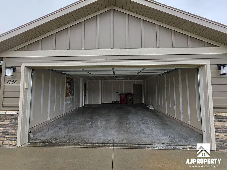 2542 E Meadowside Pl — Photo 20