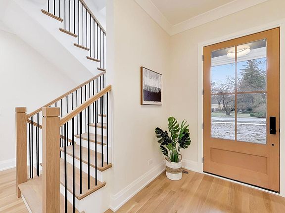 2nd image of 2938 Indianwood Rd