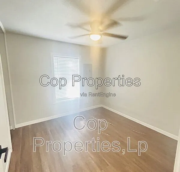 2914 Greenacres St — Photo 18