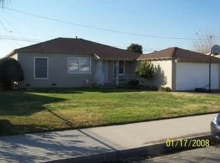 2215 Stanford Ave, Pomona, CA 91766