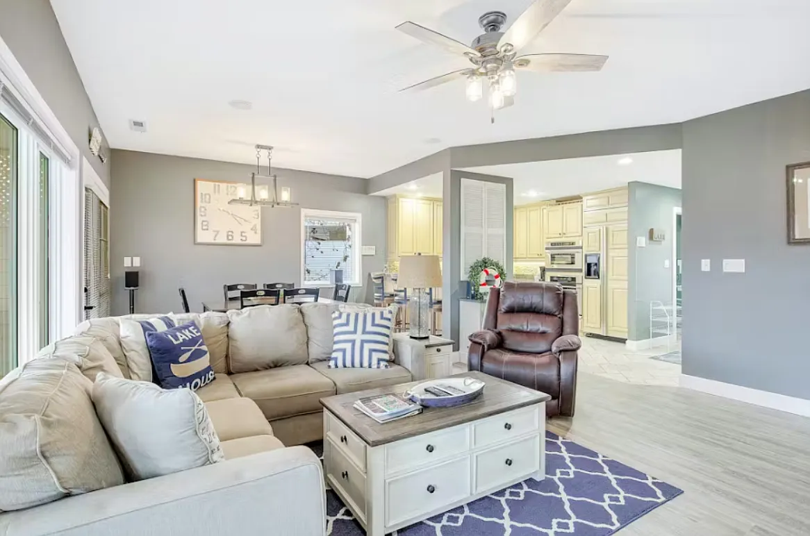 Building Photo - 250 Emerald Bay Dr #2C