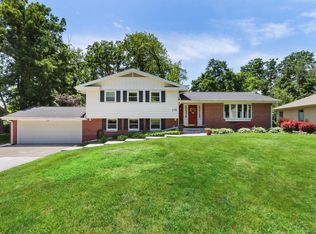 335 Frost Dr, Williams Bay, WI 53191