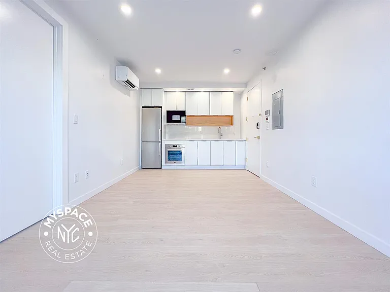 280 Meeker Ave #1105 — Photo 4