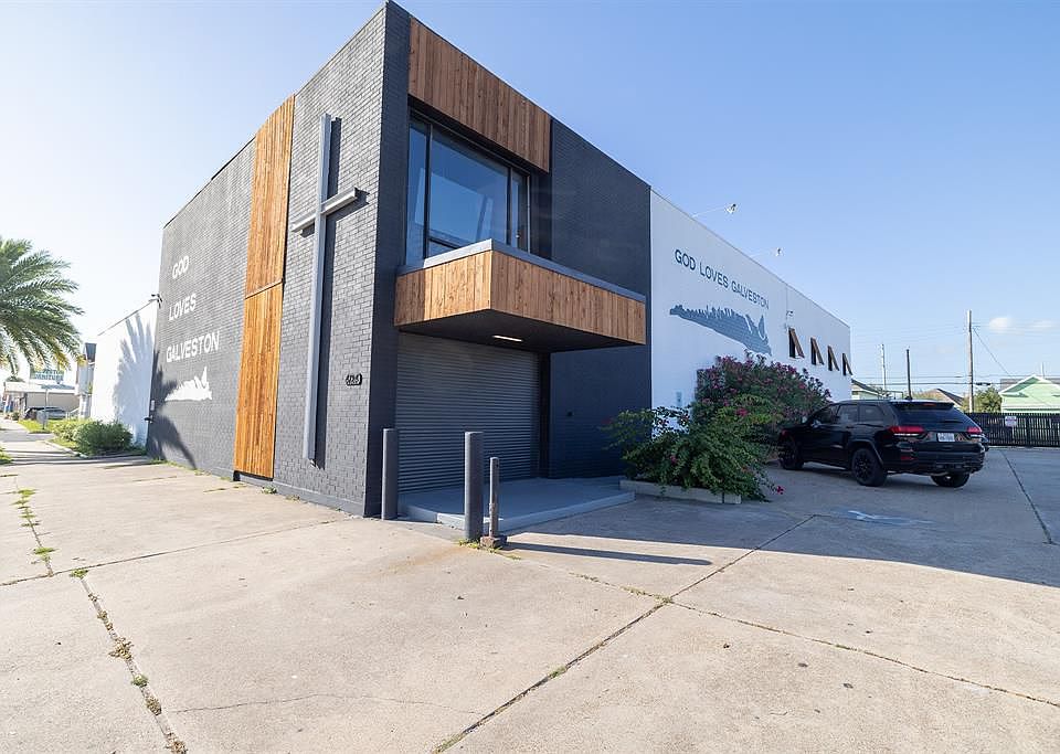 1st image of 4124 Broadway St