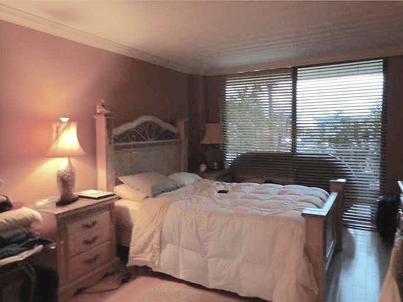 4th image of 290 174th St APT 401