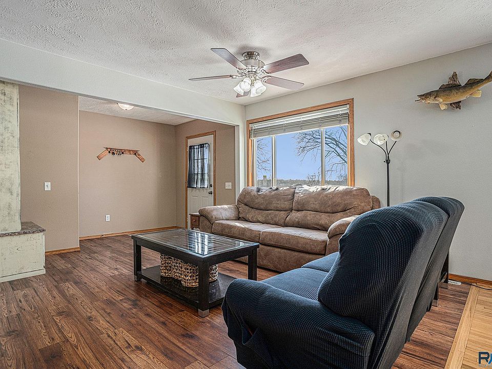 402 S Mable Ave, Sioux Falls, SD 57103 | Zillow