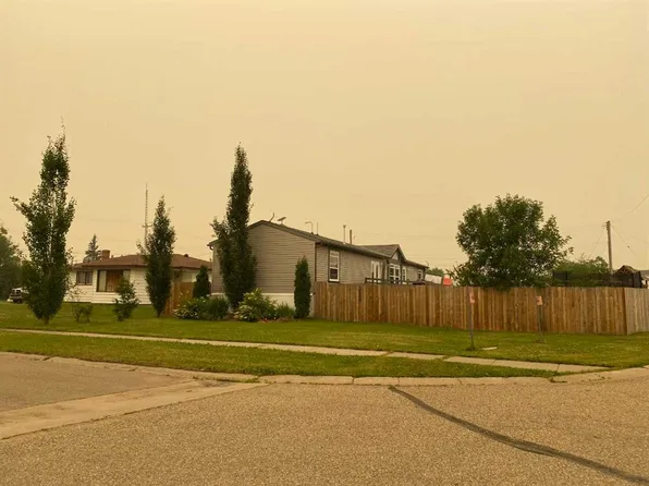 10008 W 98th St, Nampa, AB T0H 2R0