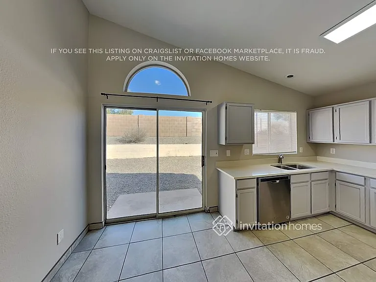 11312 W Puget Ave — Photo 8