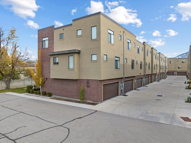 1411 E Komenda Way — Photo 22