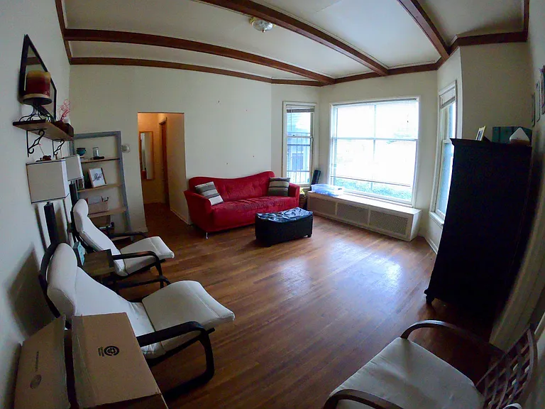 116 College Ave NE — Photo 6