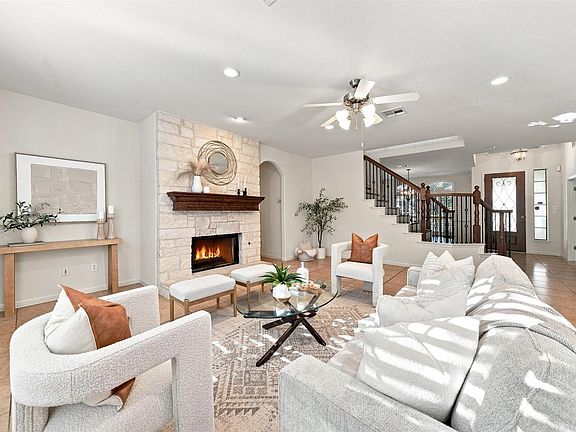 3rd image of 8017 Ladera Verde Dr