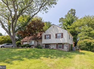 1650 Buck Hill Dr, Huntingdon Valley, PA 19006