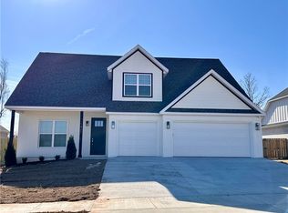 1427 Padova Ave, Springdale, AR 72762