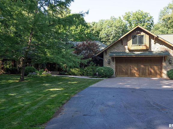3rd image of 7 Autumn Creek Dr