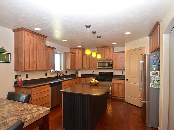 5th image of 1112 Marciano Way
