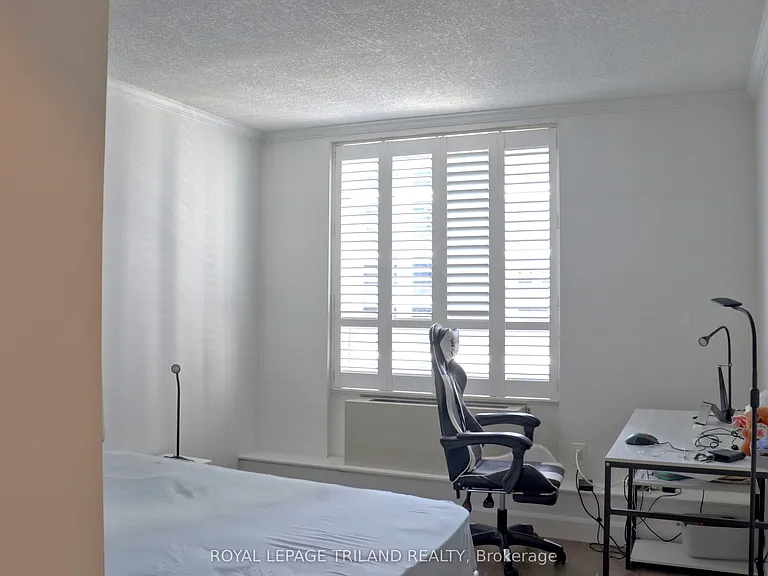 500 Talbot St #803 — Photo 10