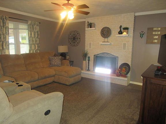 4th image of 2401 Cheryl Dr