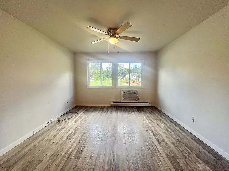821 George Ave — Photo 17