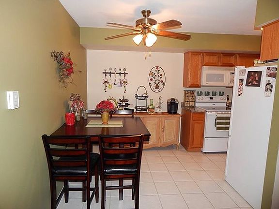 2nd image of 5706 W. 129th Street #Unit 3a
