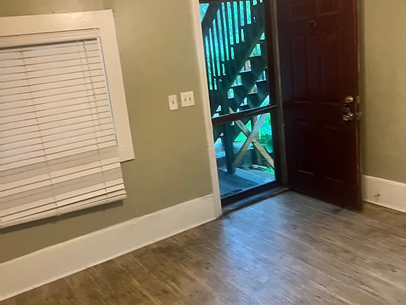 3rd image of 3160 Spottswood Ave #6