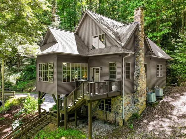 576 Mattie Marion Rd, Waynesville, NC 28785