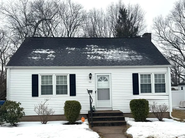 52 Linnmore Drive, Manchester, CT 06040