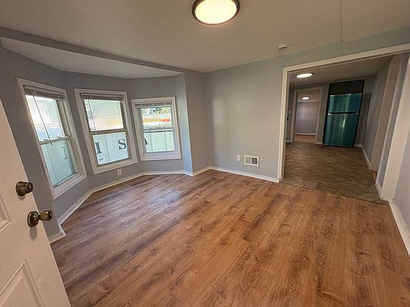3rd image of 1219 Washington Ave