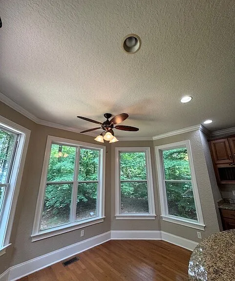 207 Lakeview Ct — Photo 8