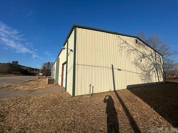 3rd image of 118 Clark Ln