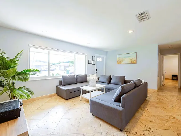 6741 NW 26th Way — Photo 3