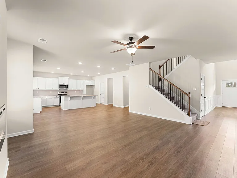 755 Lakehaven Ln — Photo 4