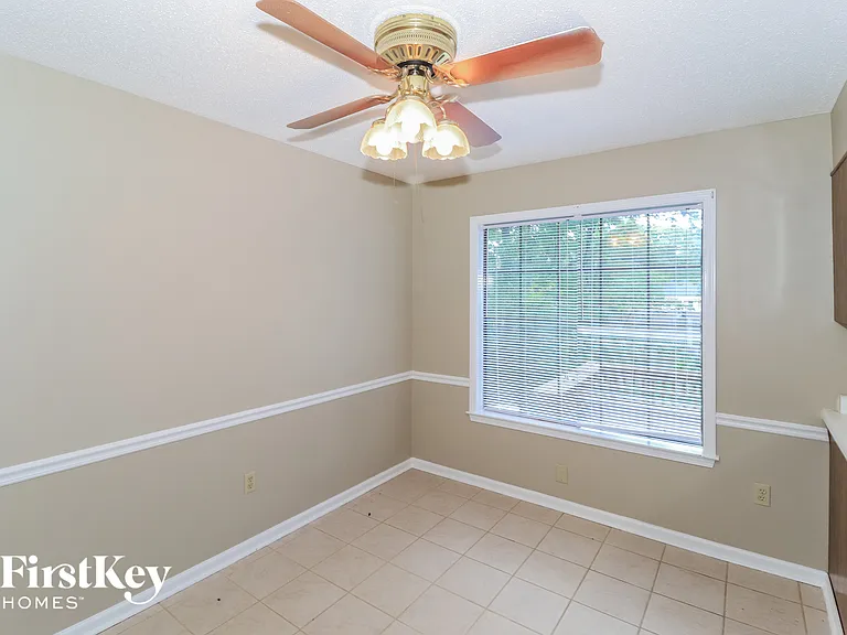 8418 Chippingham Dr — Photo 9
