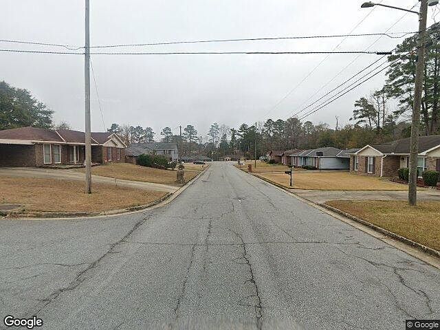 Exterior Neighborhood (street photo)