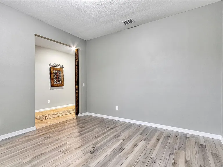 5611 Barletta Dr — Photo 27