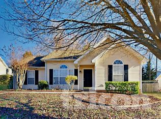 3722 Hunters Run Ln, Matthews, NC 28105