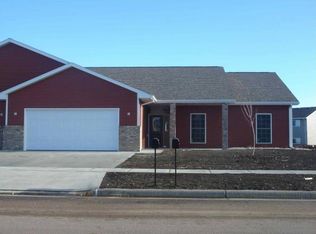 1409 17th Ave S, Brookings, SD 57006