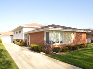 2930 Mayfair Ave, Westchester, IL 60154