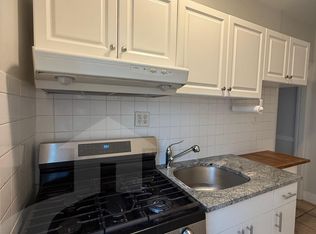 69 Raymond Ave APT 1R, Somerville, MA 02144