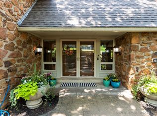 7014 S Birmingham Ct, Tulsa, OK 74136