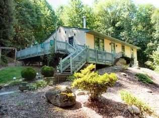 20 Station Rd, Columbia, NJ 07832