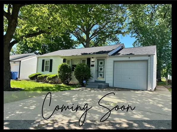 860 Loekes Dr, Florissant, MO 63031