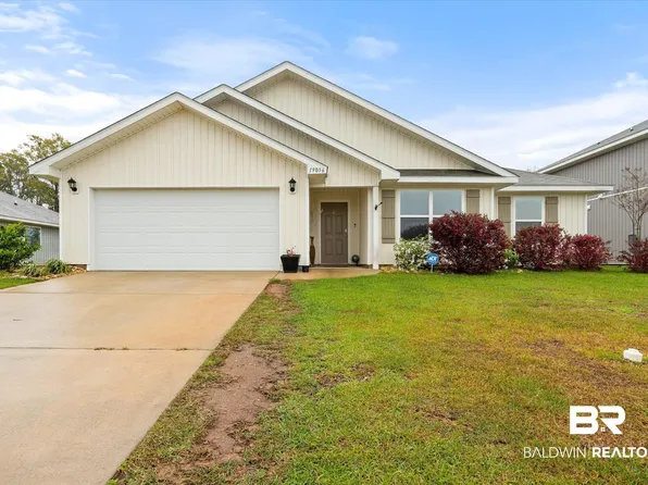 19056 Chipola Dr, Robertsdale, AL 36567