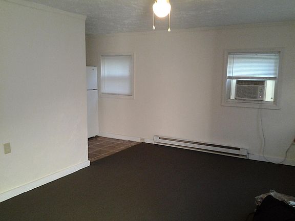 5th image of 120 Poplar Ave #B
