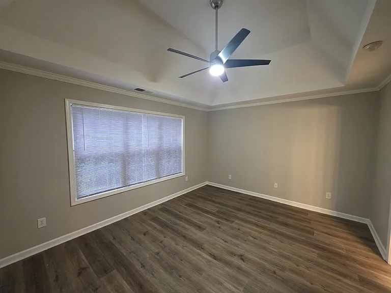 120 Cloverwood Dr — Photo 8
