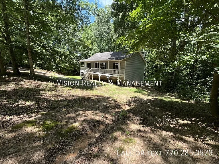 208 Wesley Chapel Rd — Photo 1